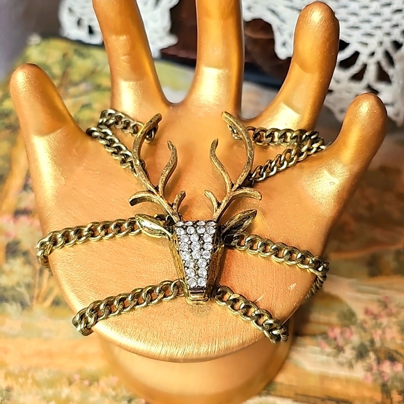 Rhinestone Deer Bracelet - Picture 2 of 7